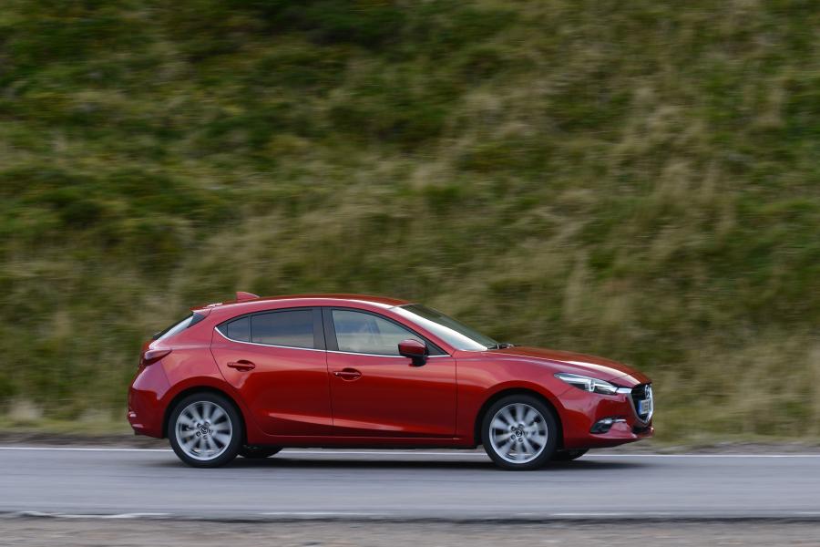  Mazda3 Hatchback 2016 года  (UK) (фото 14 из 22)